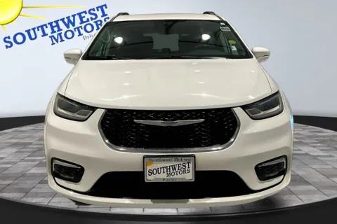 Photos of 2022 Chrysler Pacifica Touring L for sale in Pueblo, CO at Southwest Motors