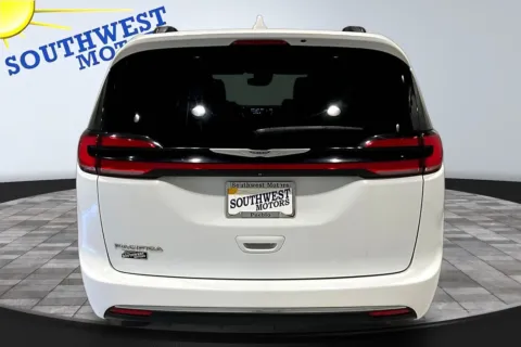 More photos of 2022 Chrysler Pacifica Touring L at Southwest Motors, CO