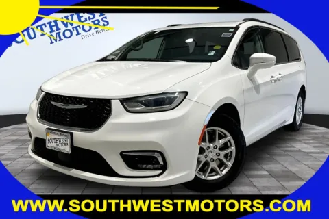 White 2022 Chrysler Pacifica Touring L for sale in Pueblo, CO