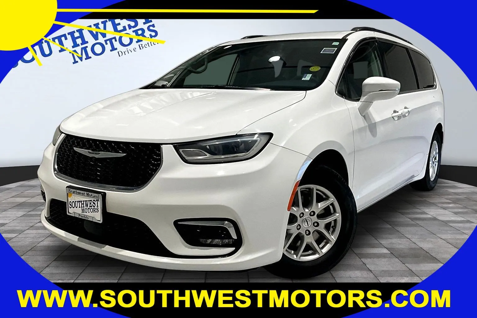 White 2022 Chrysler Pacifica Touring L for sale in Pueblo, CO