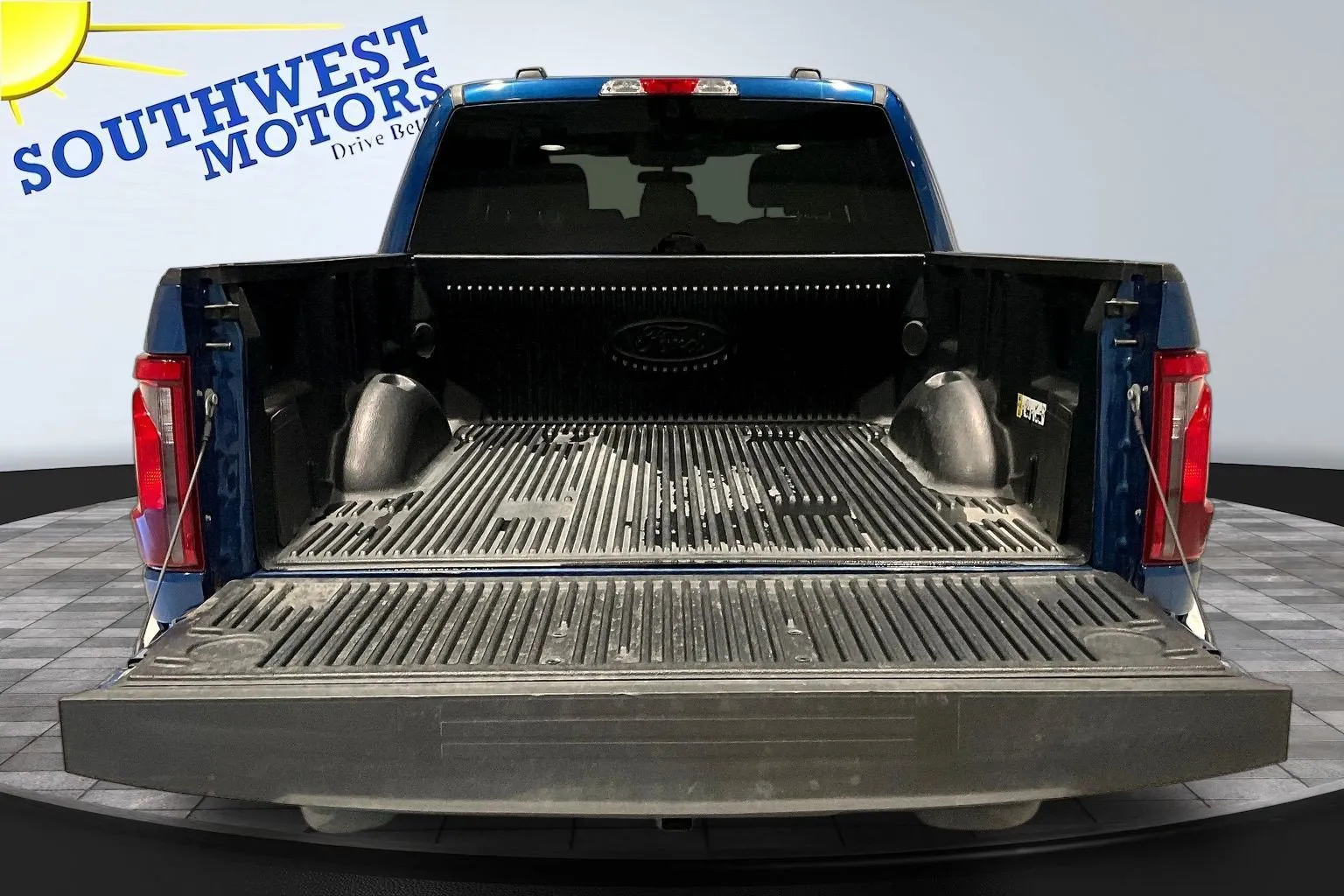 Ford F-150 photo 8