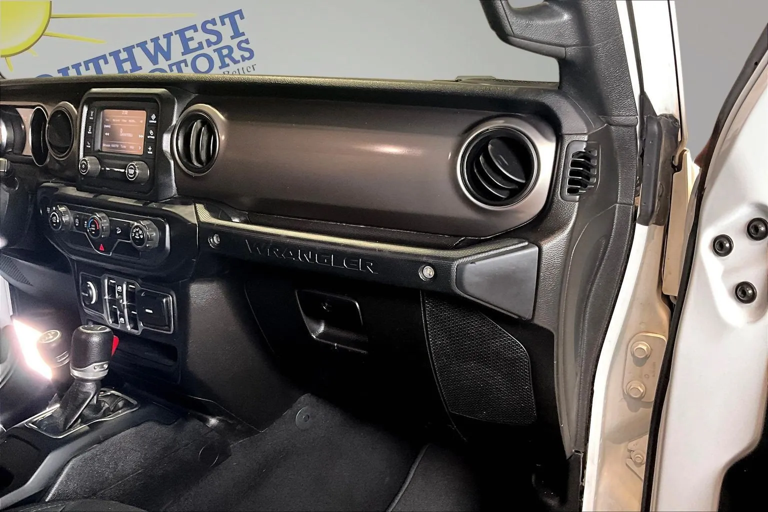 Jeep Wrangler photo 26