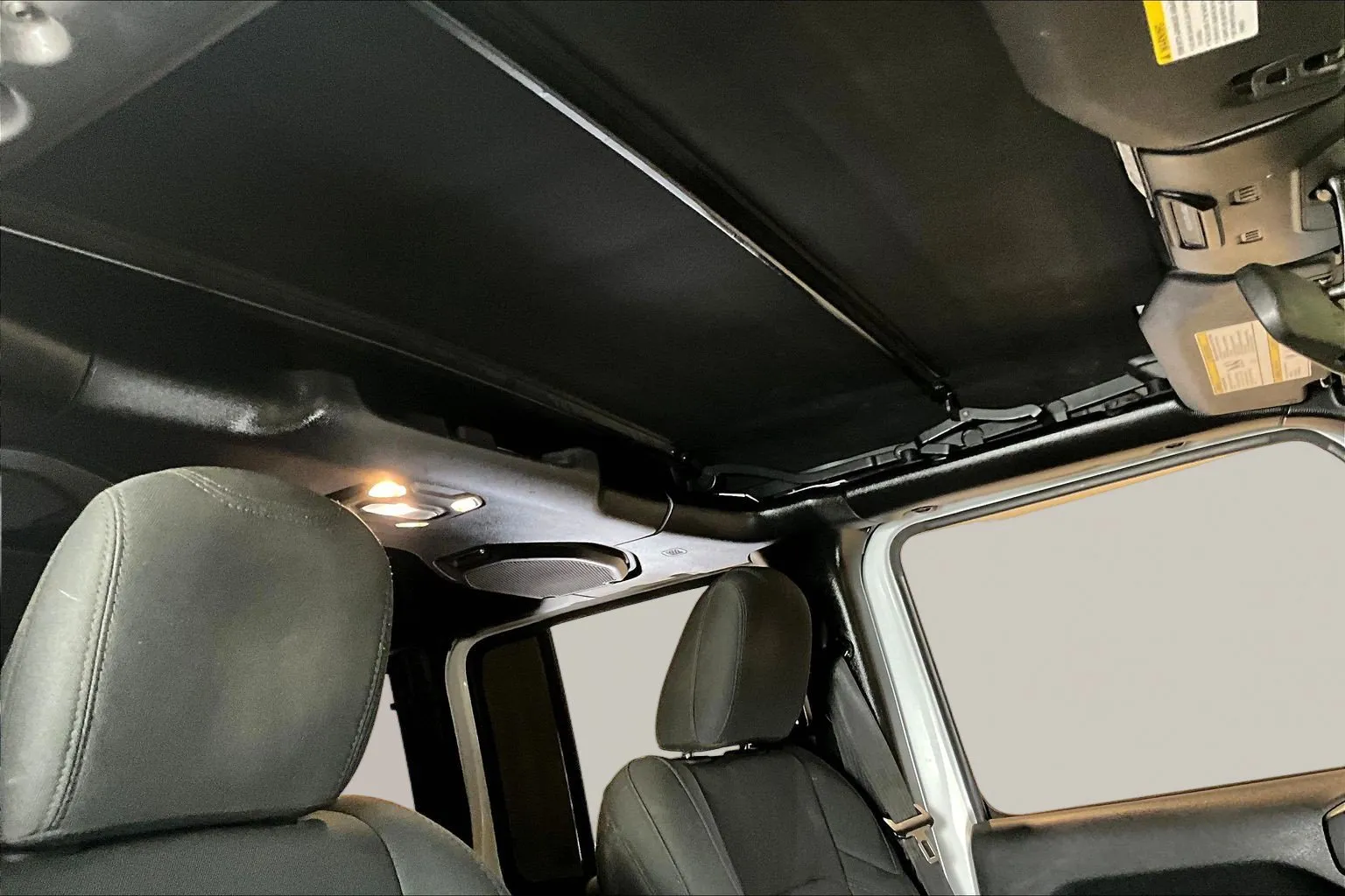 Jeep Wrangler photo 27