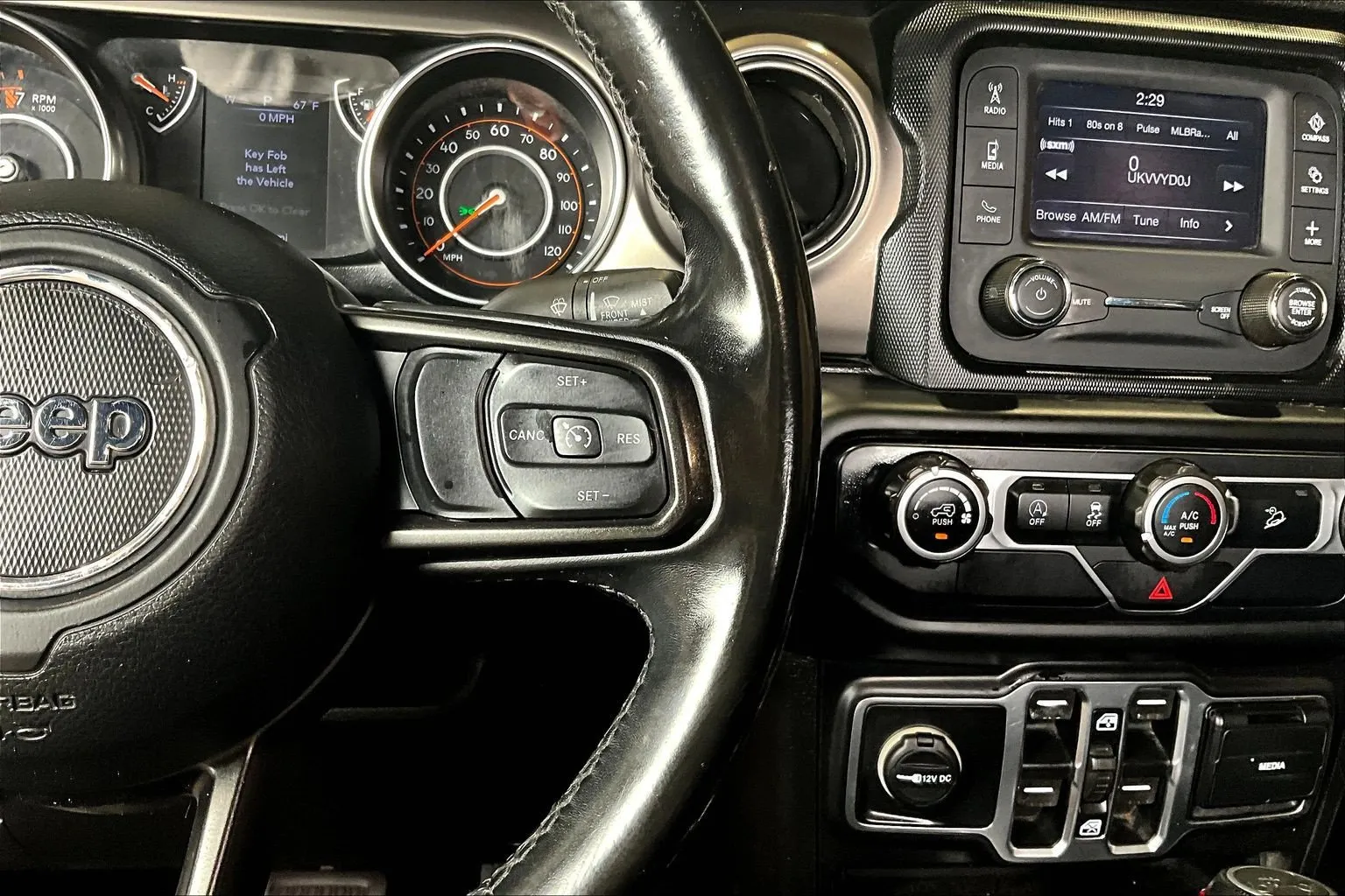Jeep Wrangler photo 13