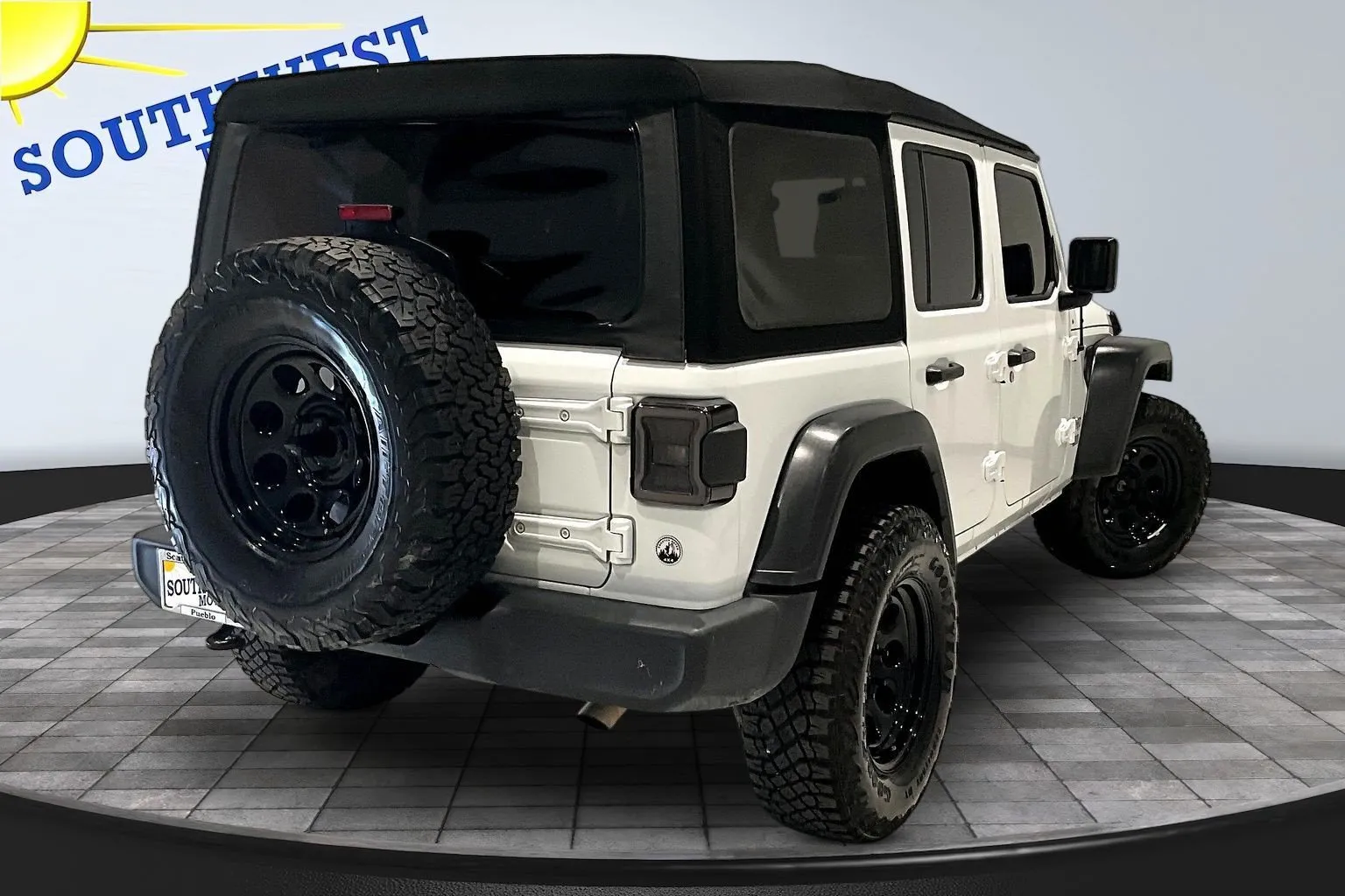 Jeep Wrangler photo 7