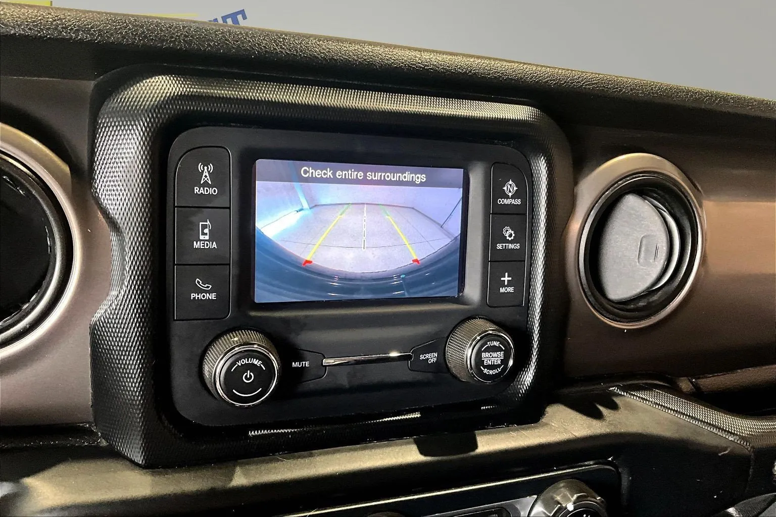 Jeep Wrangler photo 15