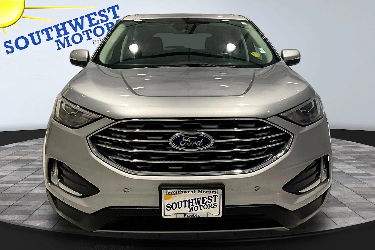 Ford Edge photo 2