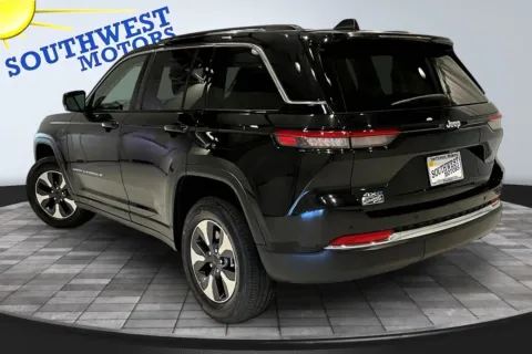 More photos of 2022 Jeep Grand Cherokee 4xe 4XE 4WD at Southwest Motors, CO