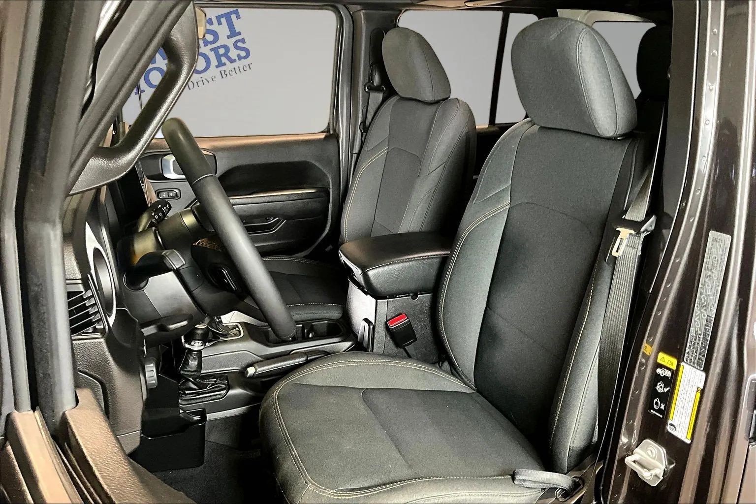 Jeep Wrangler photo 22