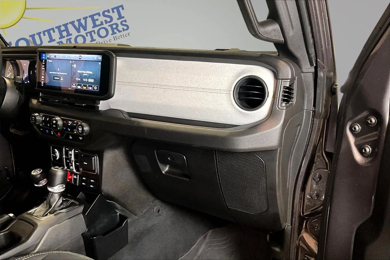 Jeep Wrangler photo 27