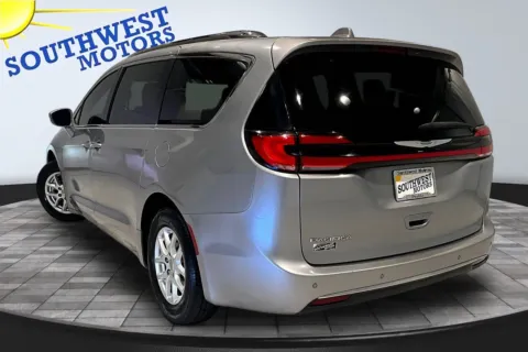 More photos of 2021 Chrysler Pacifica Touring L at Southwest Motors, CO