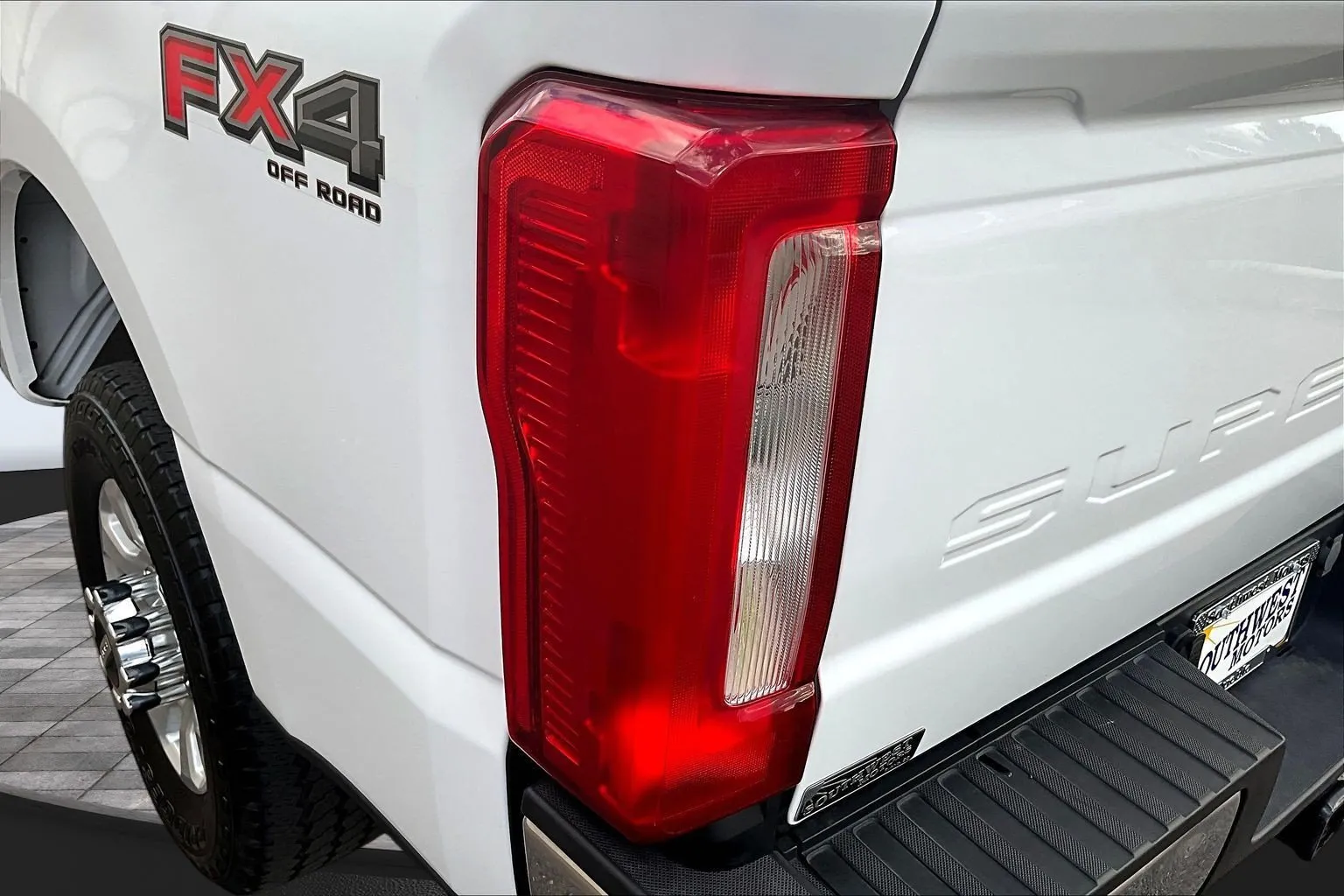 Ford F-350 photo 24