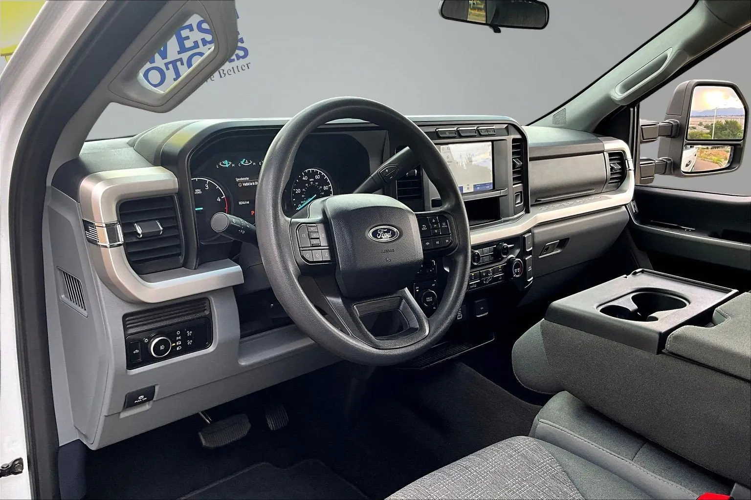 Ford F-350 photo 18
