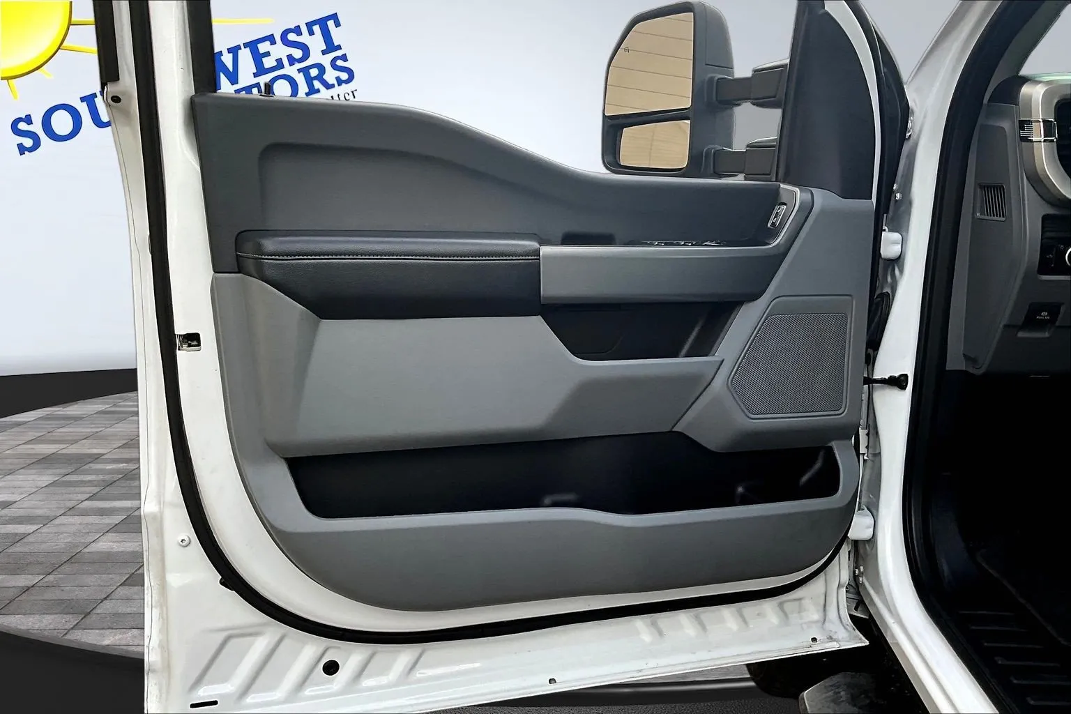 Ford F-350 photo 21