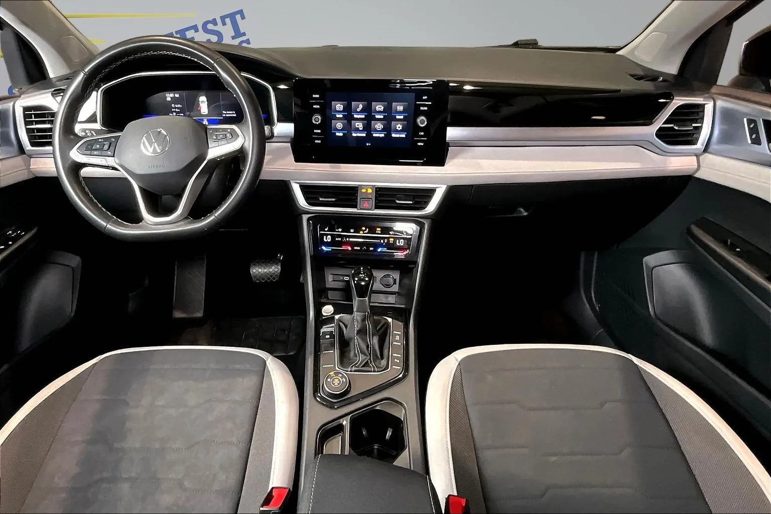 Volkswagen Taos photo 8