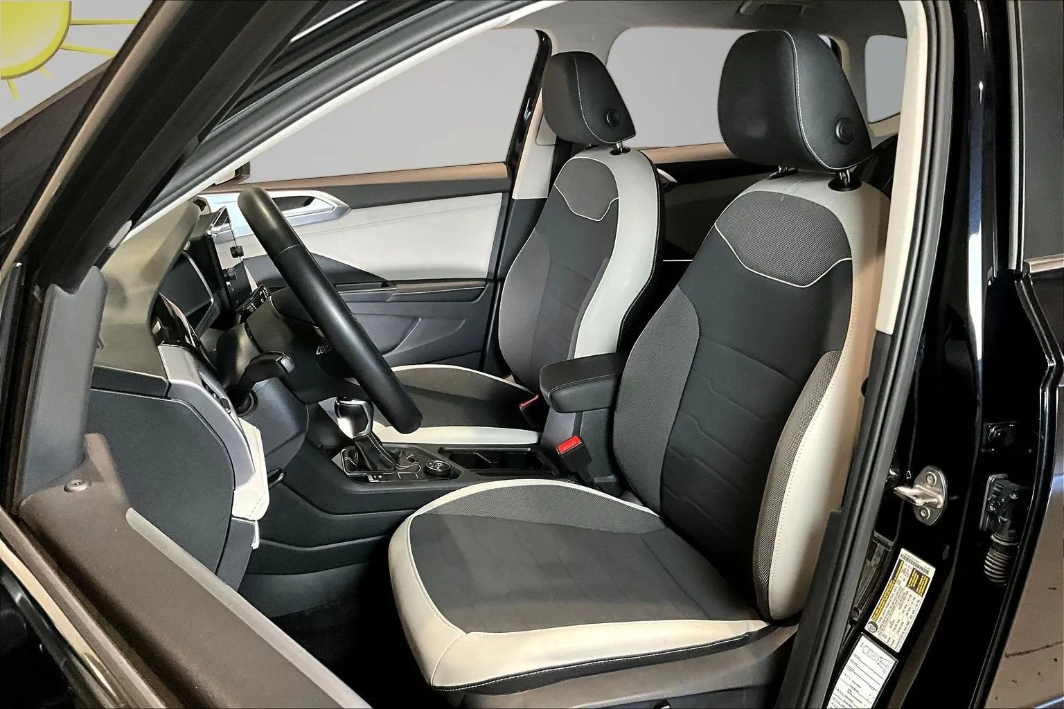 Volkswagen Taos photo 21