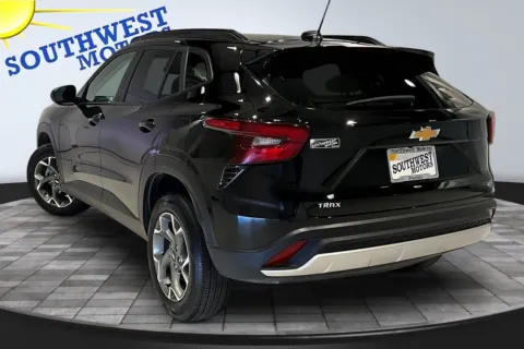More photos of 2025 Chevrolet Trax LT at Southwest Motors, CO
