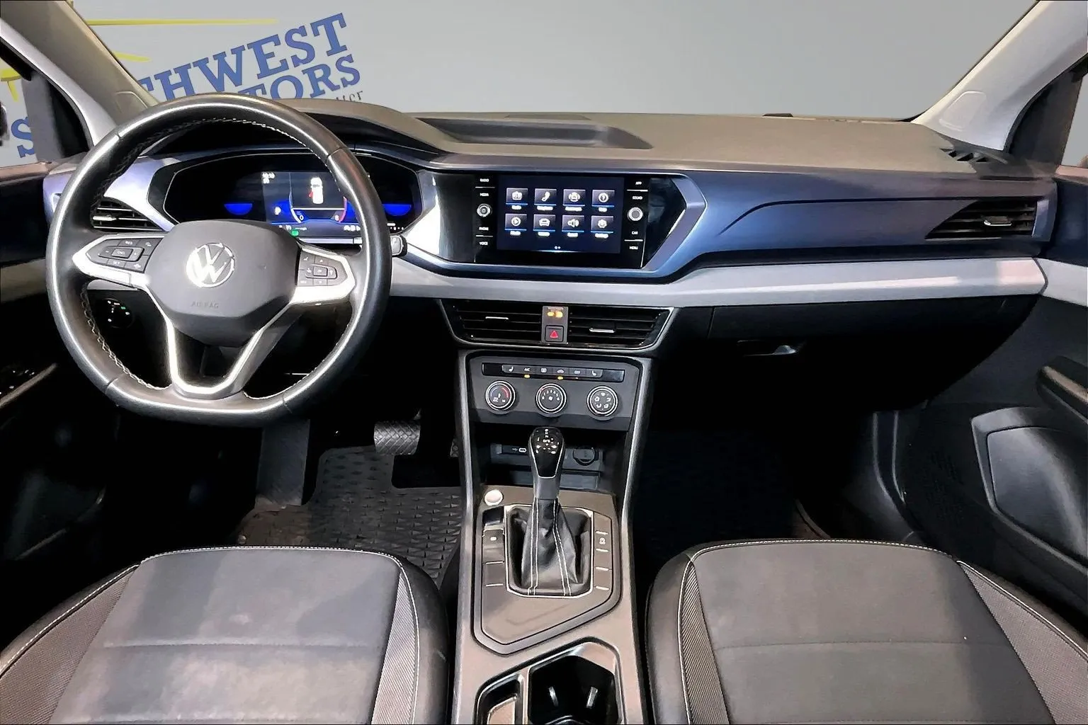 Volkswagen Taos photo 8