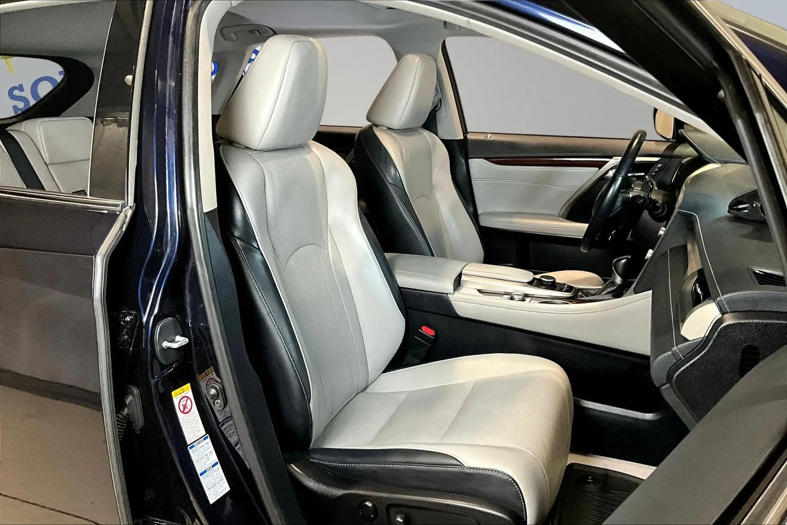 Lexus RX photo 29