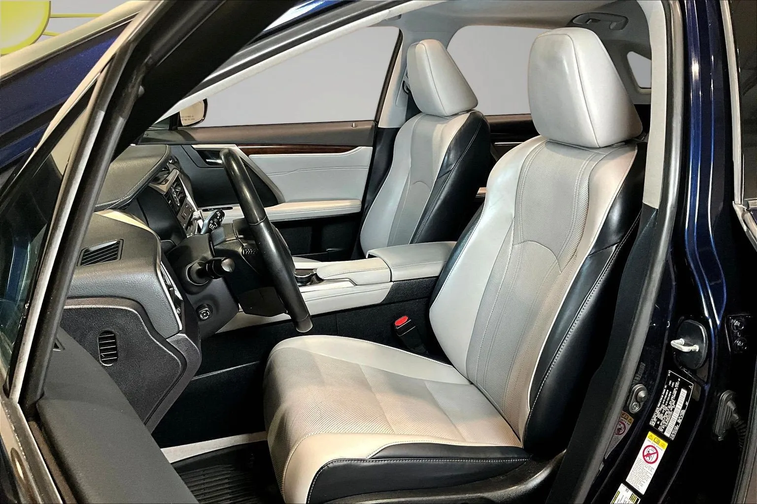 Lexus RX photo 21