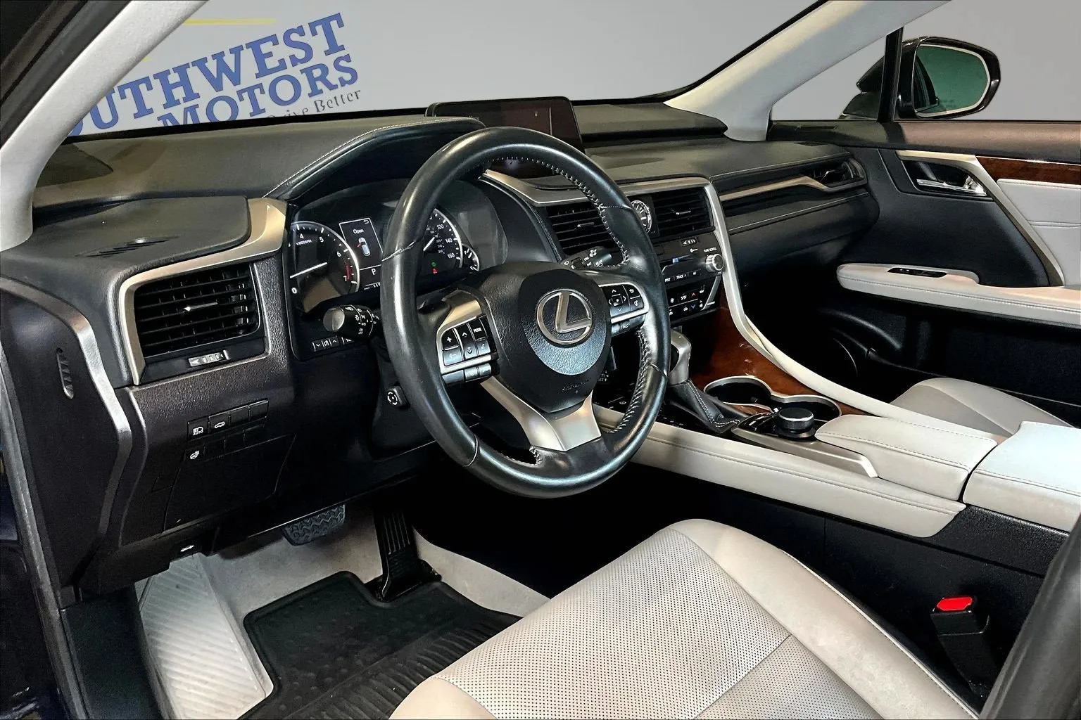 Lexus RX photo 17