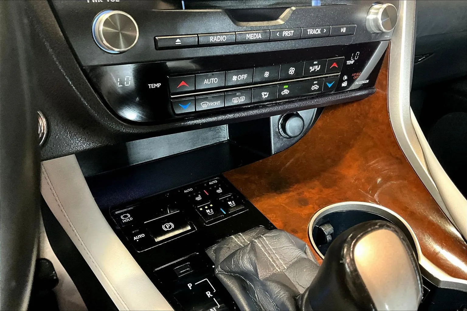 Lexus RX photo 16