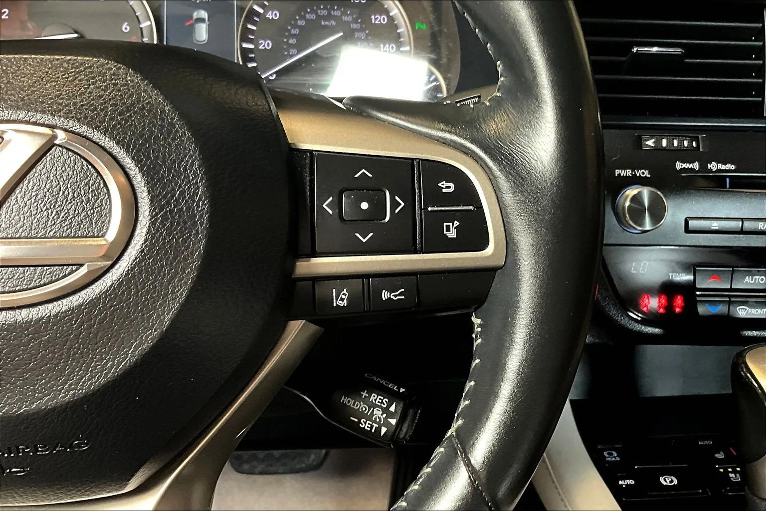 Lexus RX photo 13