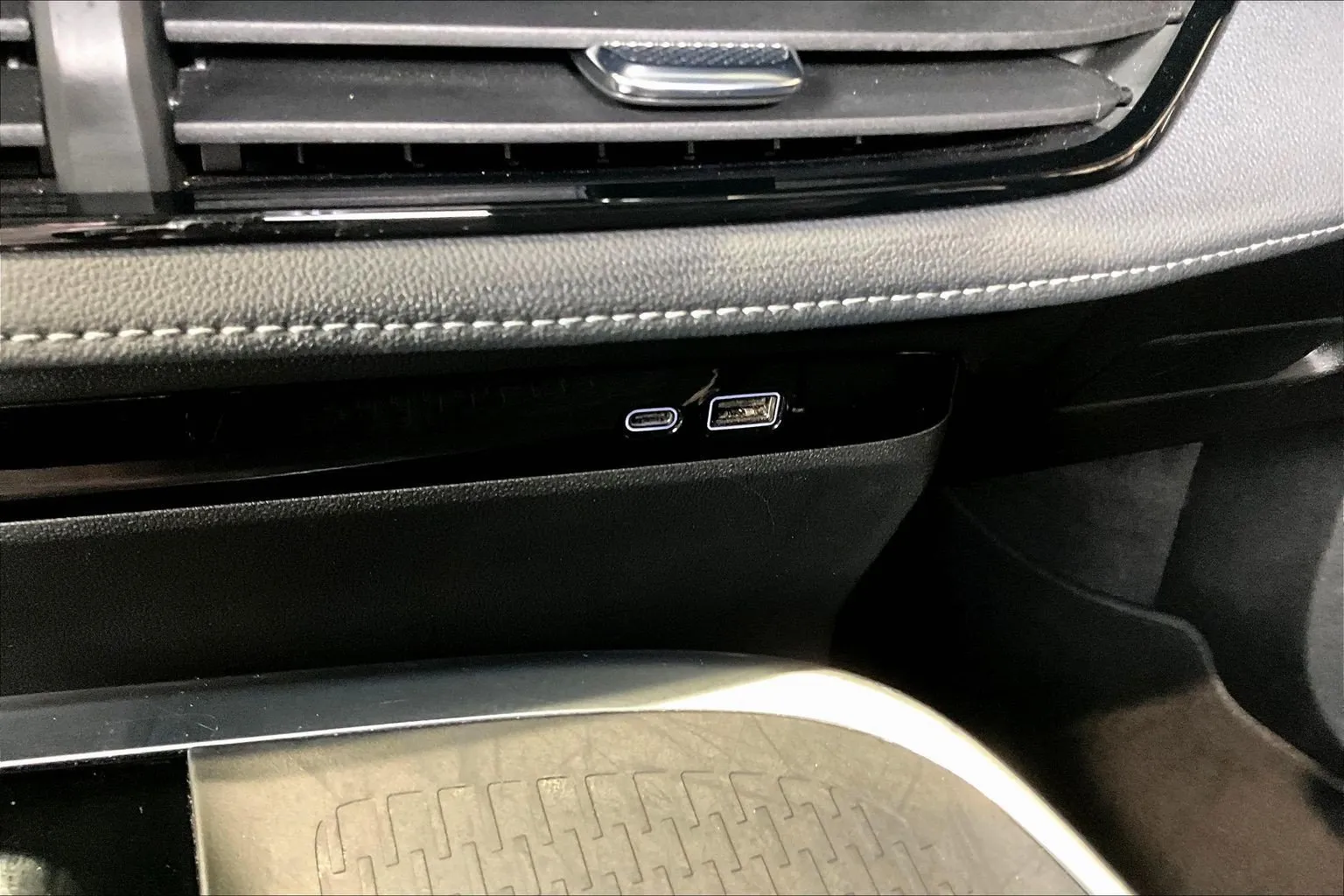 Buick Enclave photo 17