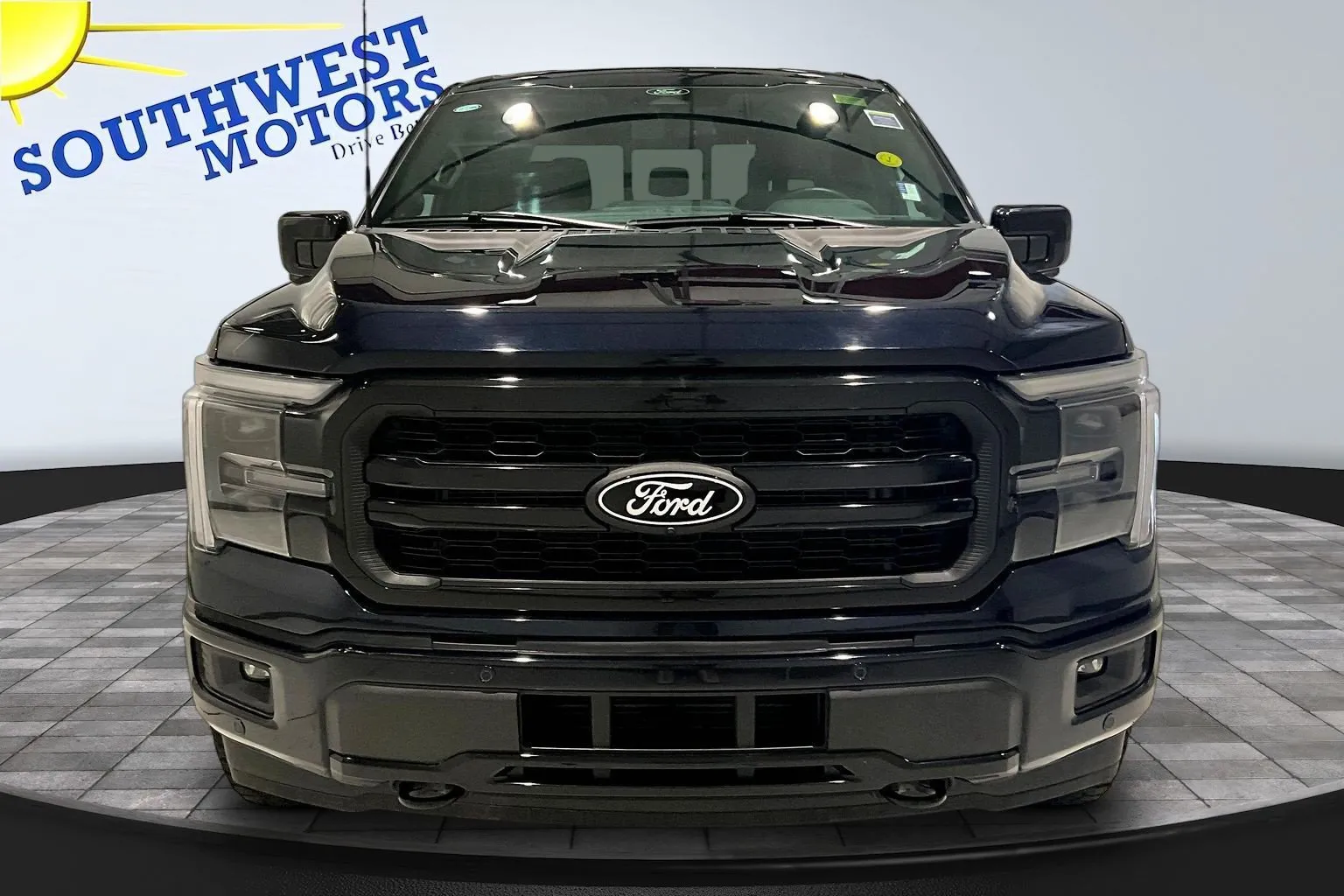 Ford F-150 photo 2