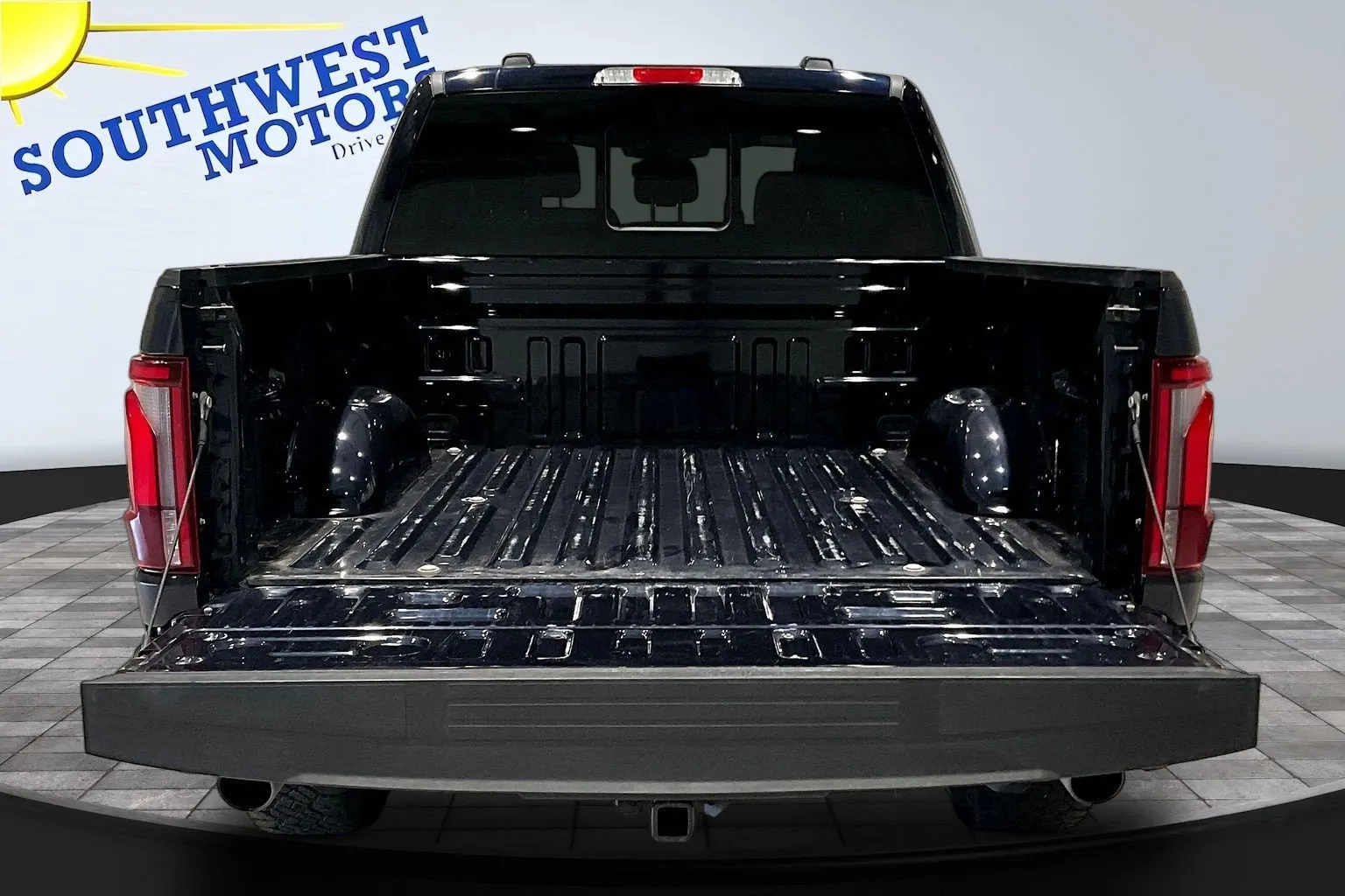 Ford F-150 photo 8