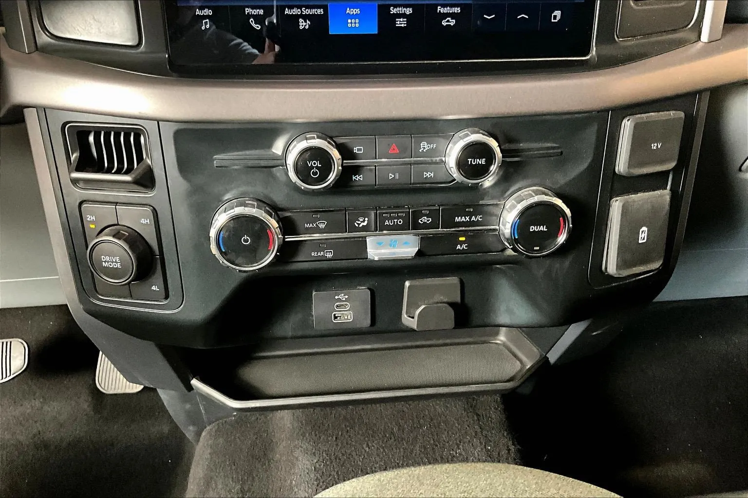 Ford F-150 photo 17