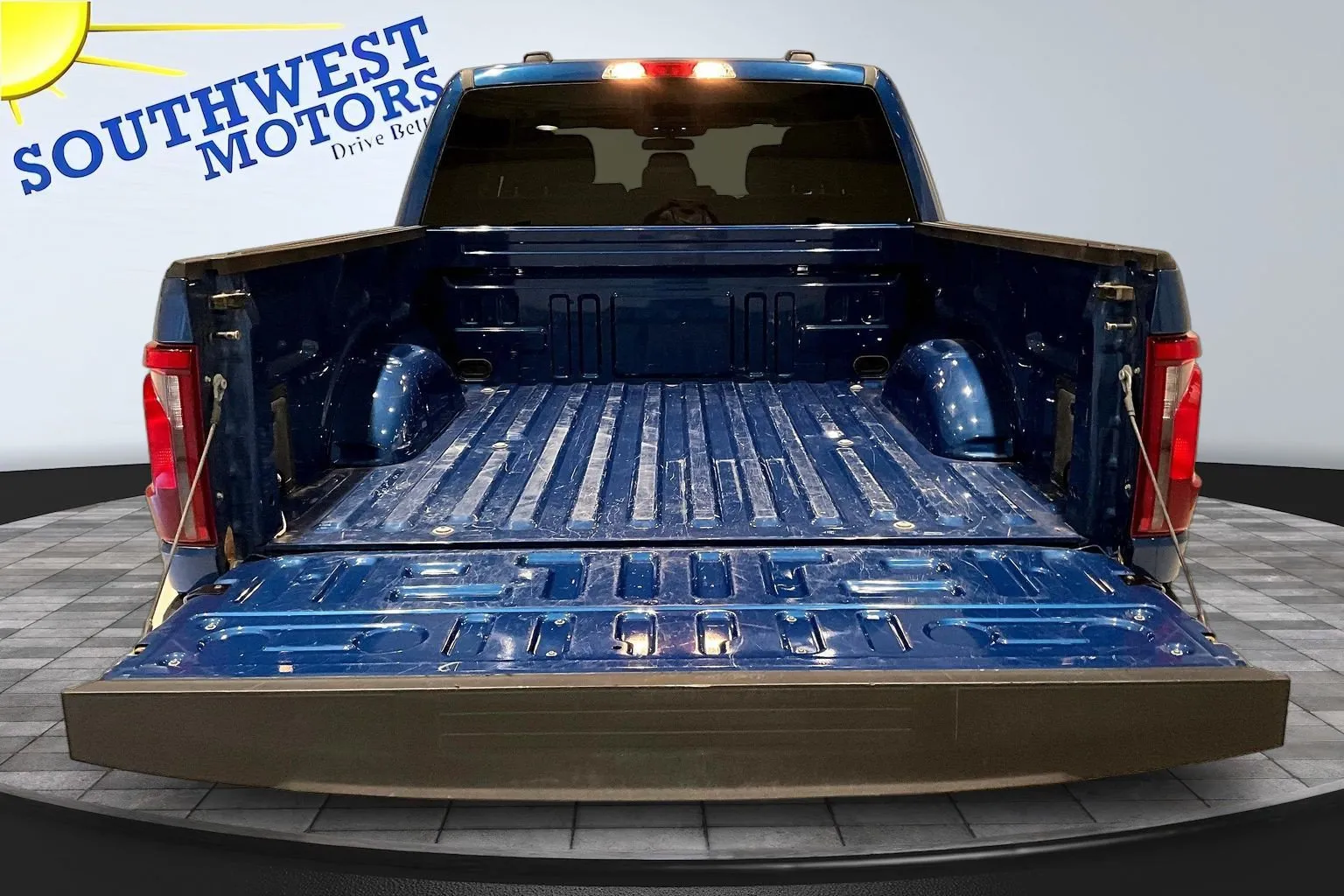 Ford F-150 photo 8