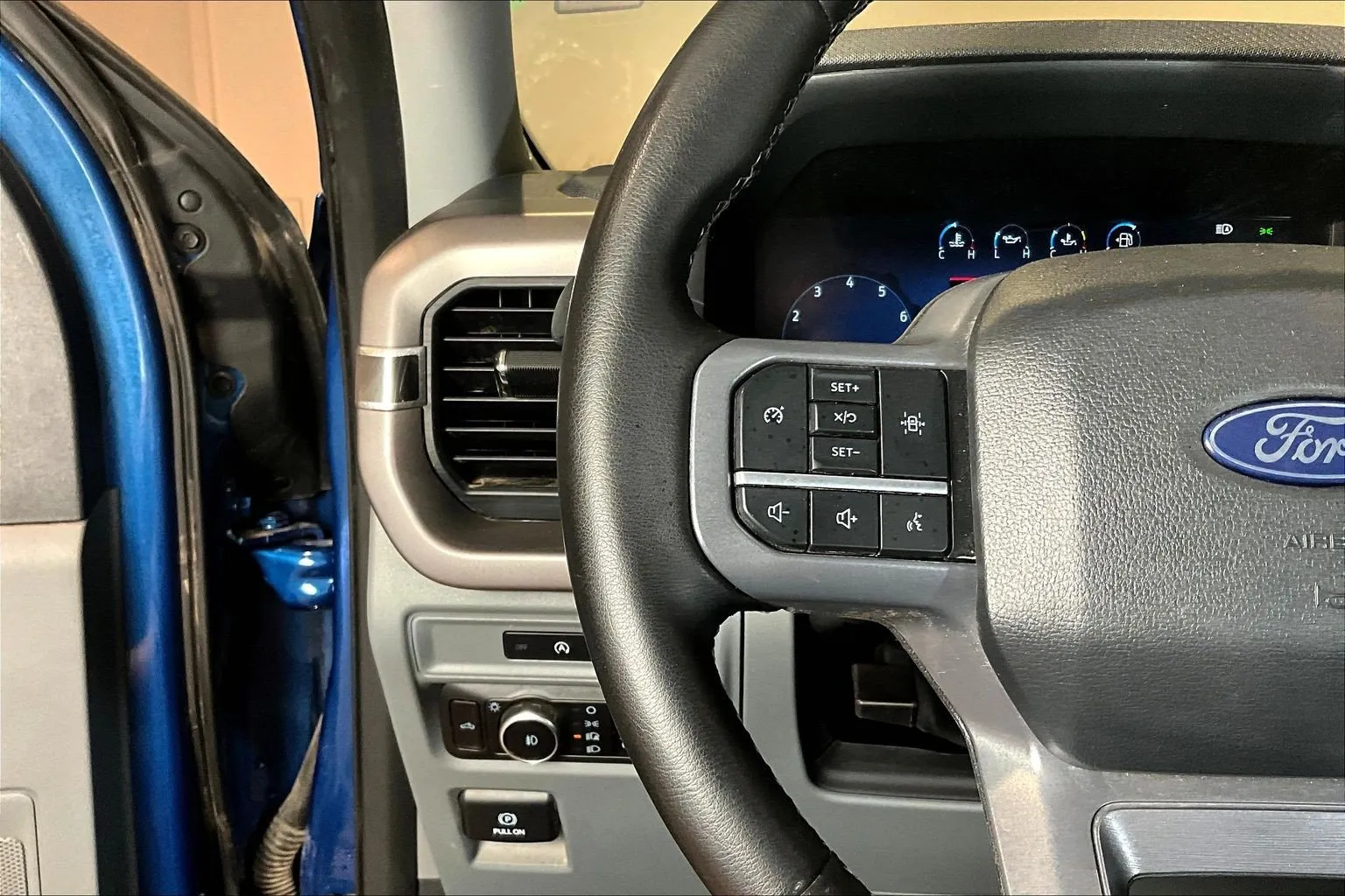 Ford F-150 photo 13