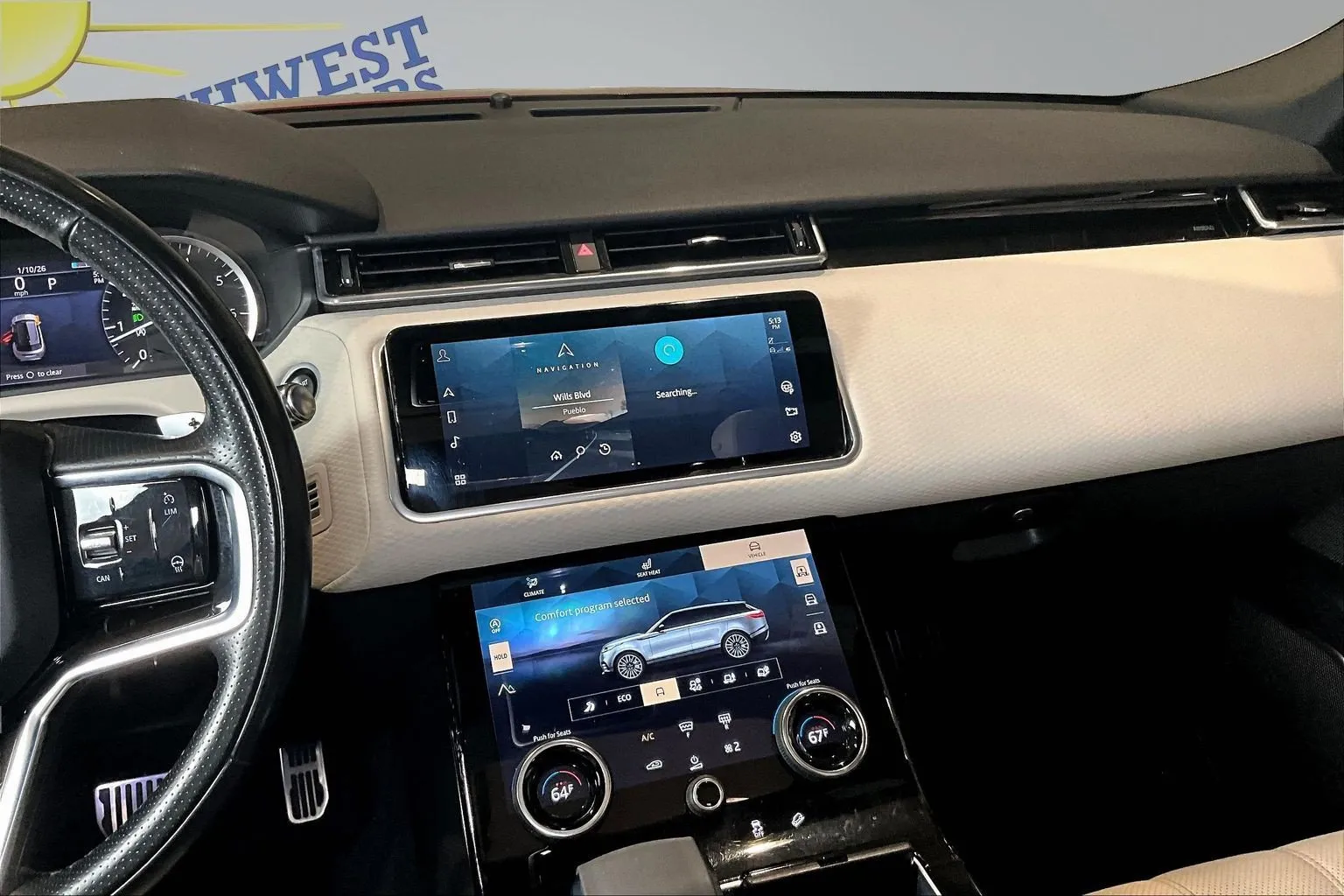 Land Rover Range Rover Velar photo 10