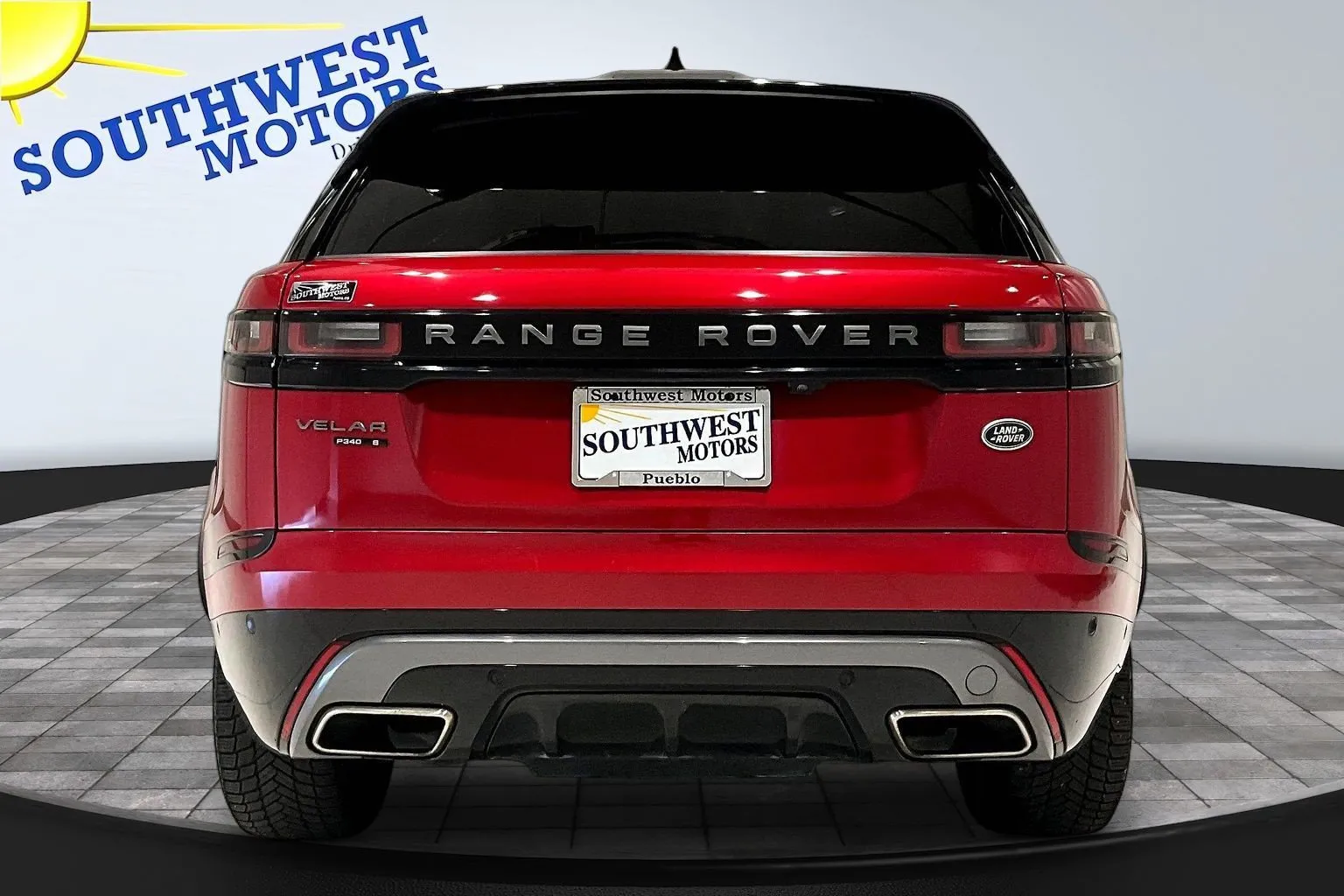Land Rover Range Rover Velar photo 6