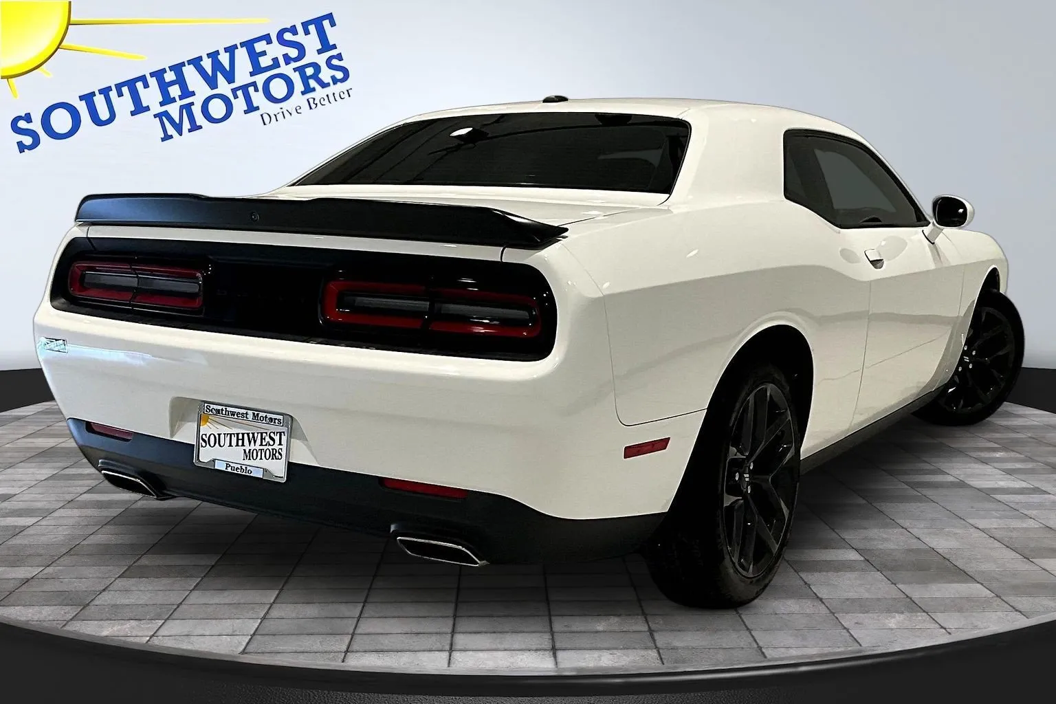 Dodge Challenger photo 7