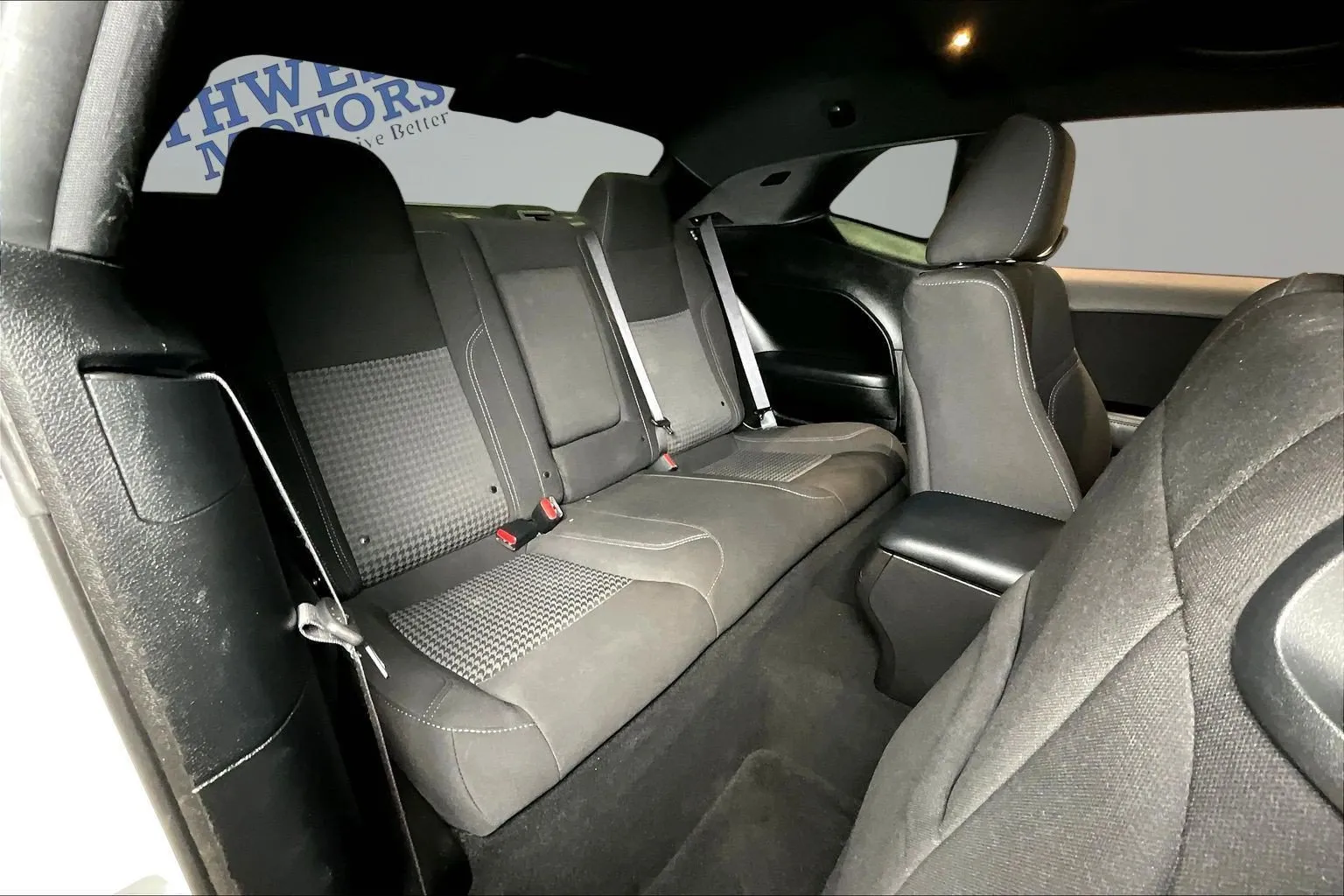 Dodge Challenger photo 24