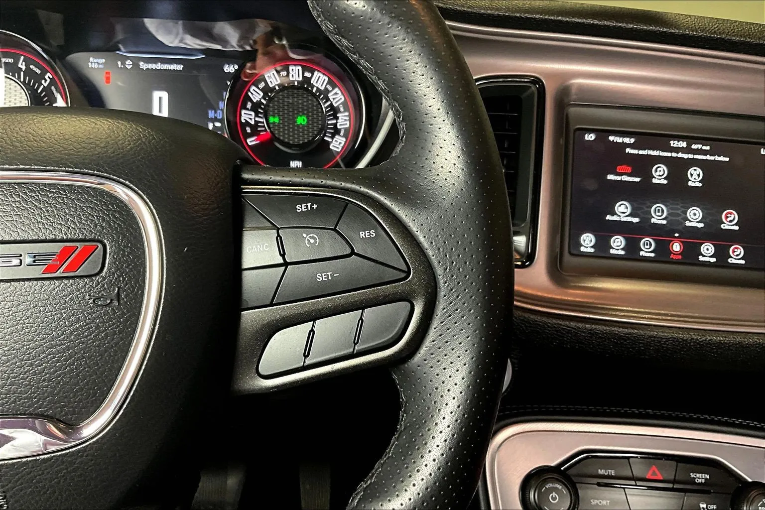 Dodge Challenger photo 13