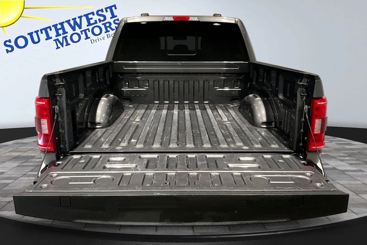 Ford F-150 photo 8