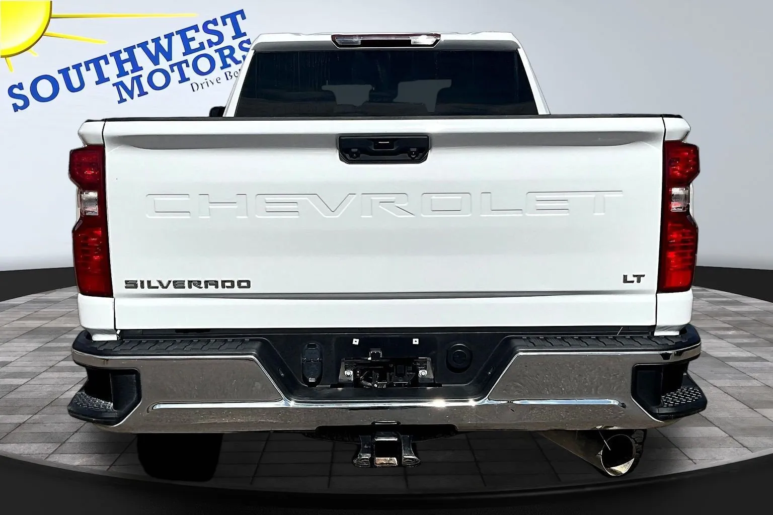 Chevrolet Silverado photo 6
