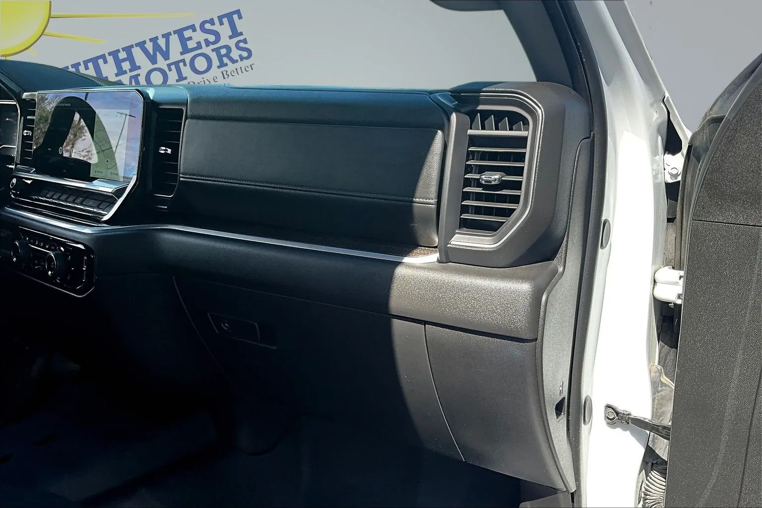 Chevrolet Silverado photo 28