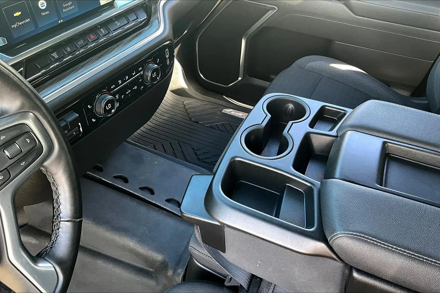 Chevrolet Silverado photo 20