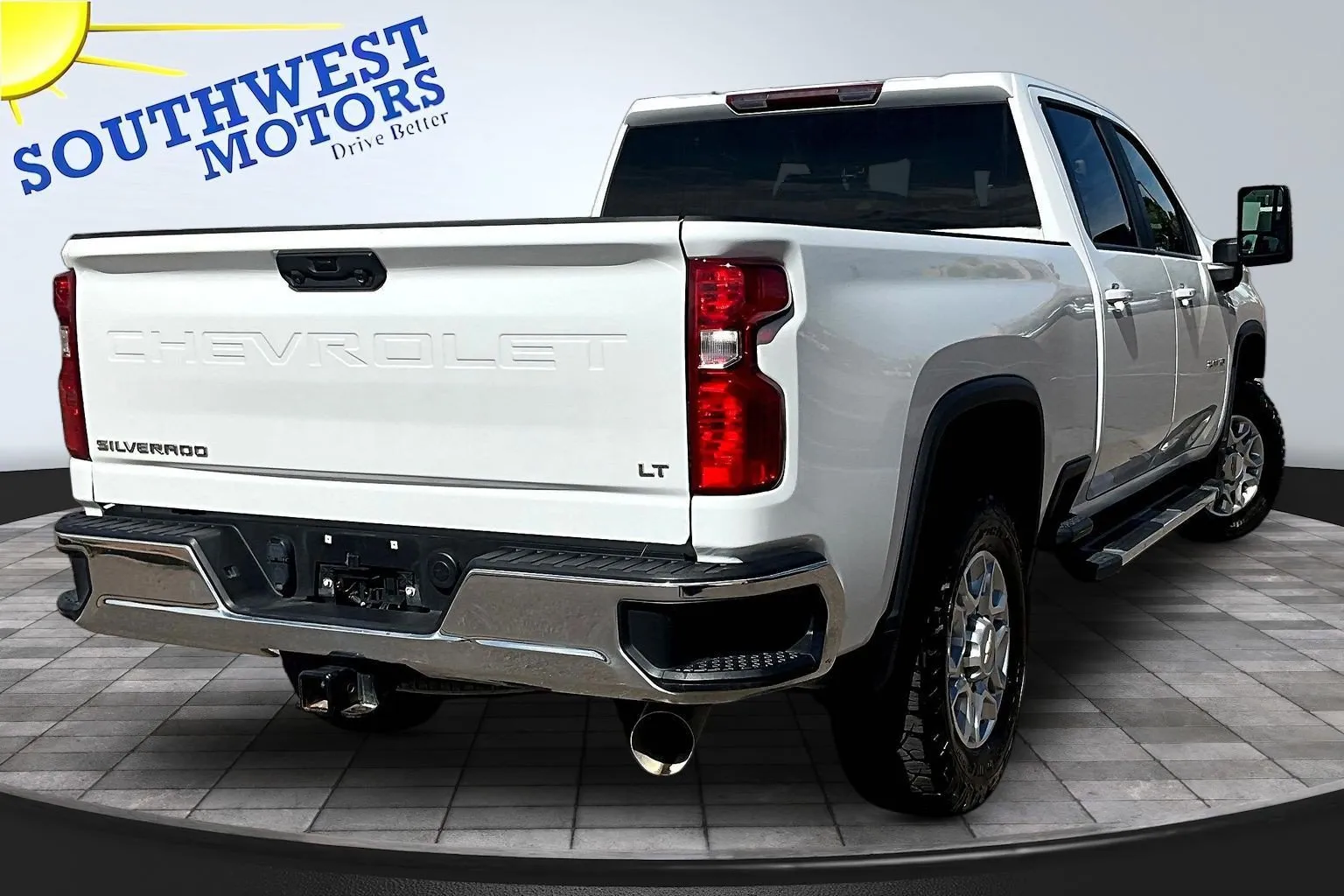 Chevrolet Silverado photo 7