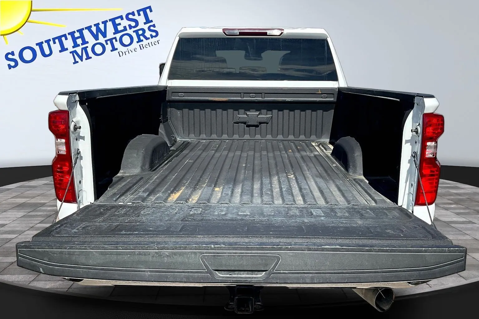 Chevrolet Silverado photo 8