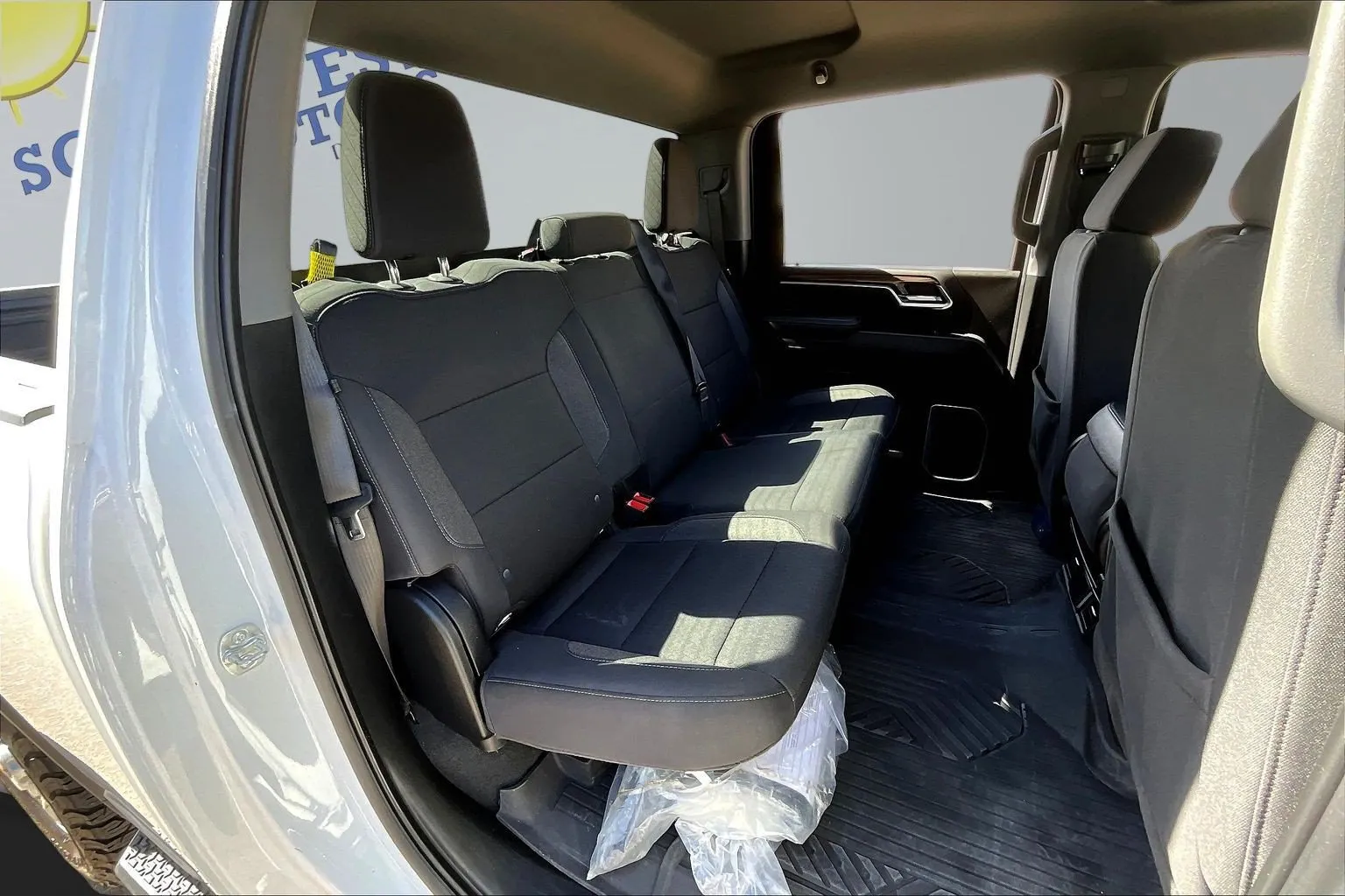 Chevrolet Silverado photo 27