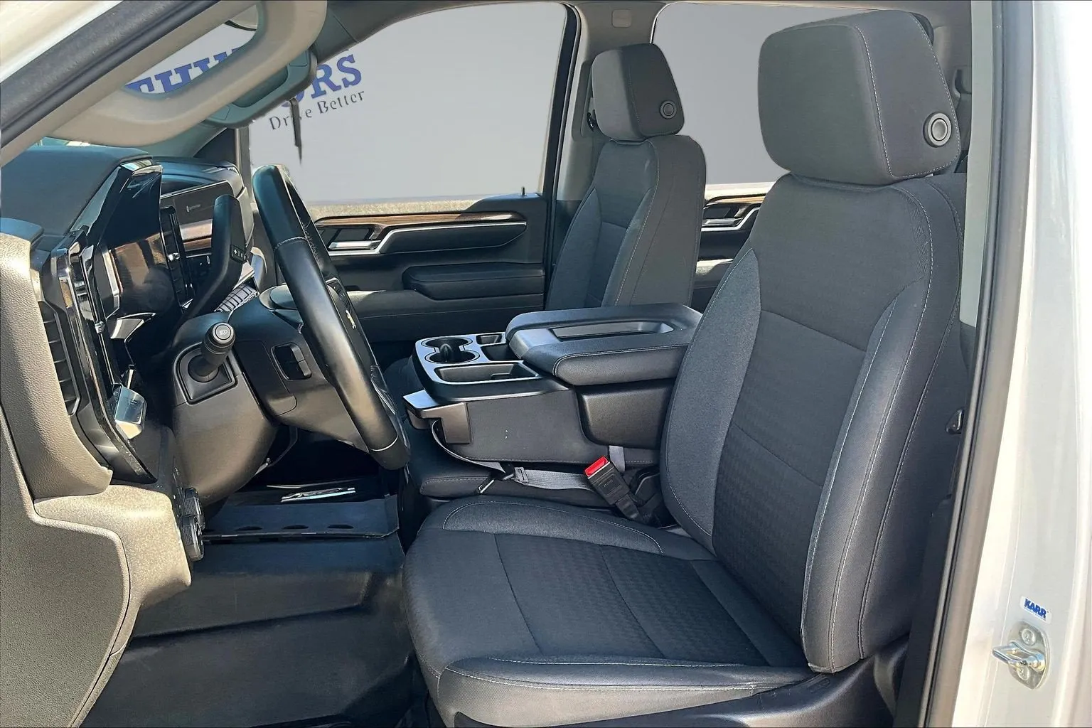 Chevrolet Silverado photo 23