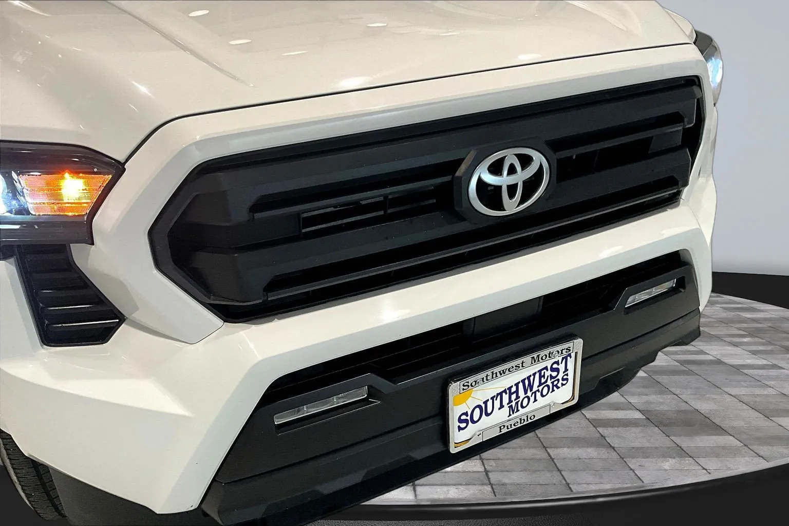 Toyota Tacoma photo 34