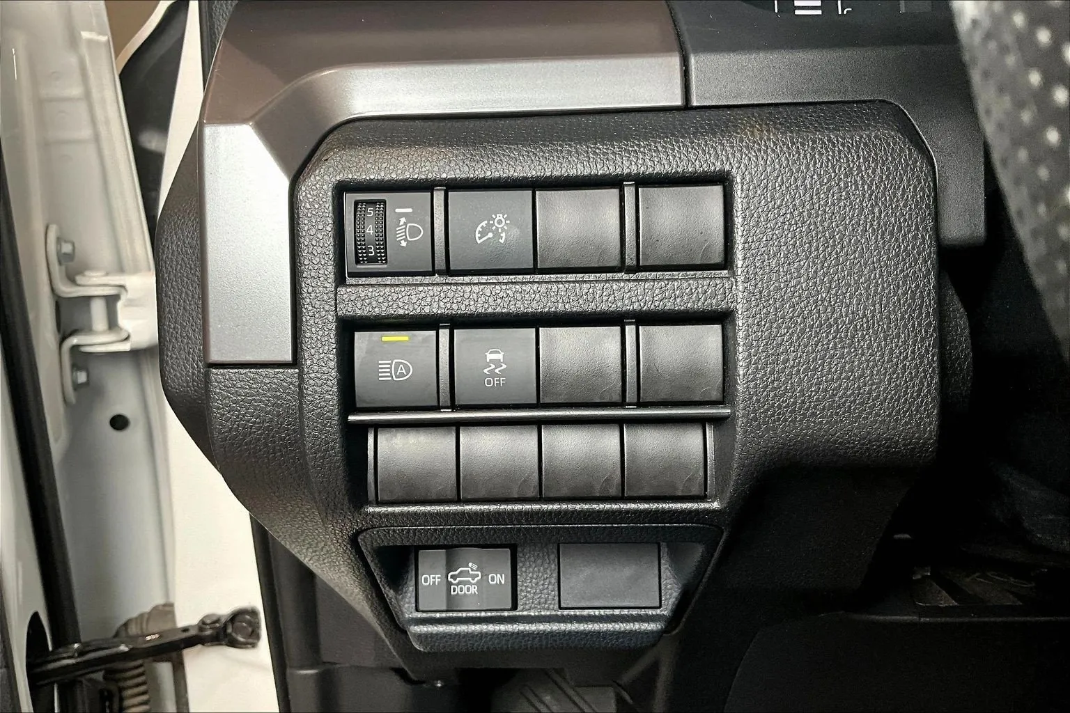 Toyota Tacoma photo 18