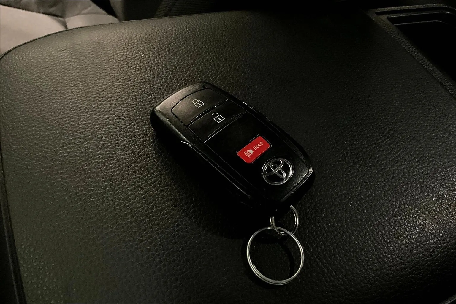 Toyota Tacoma photo 36