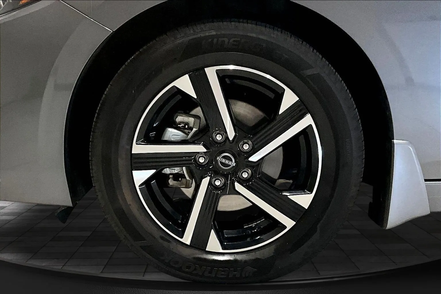Nissan Sentra photo 32